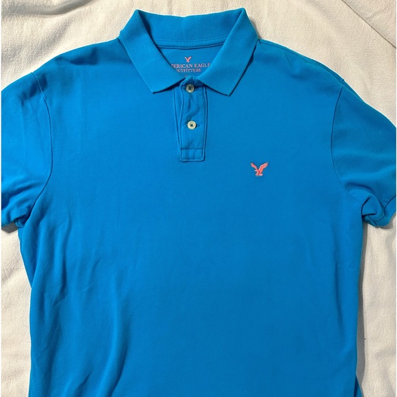 Three American Eagle T-shirts in bundle. - Picture 5 of 6